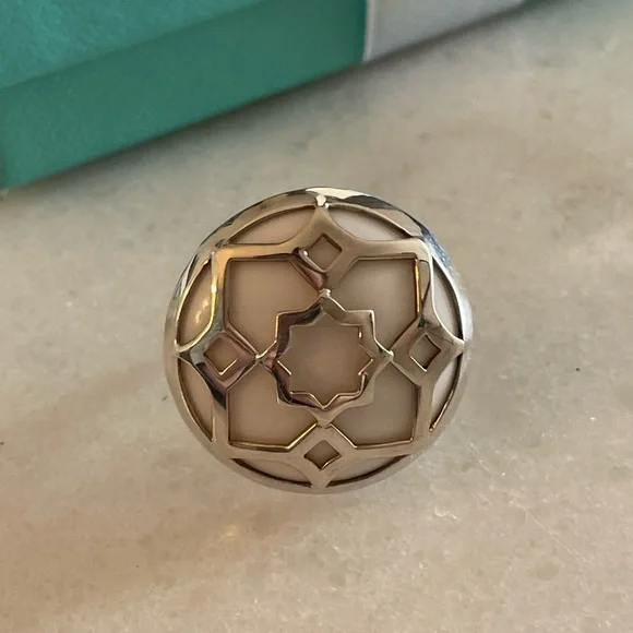 Tiffany White Chalcedony Zellige Ring — Size 5 - Picture 2 of 9